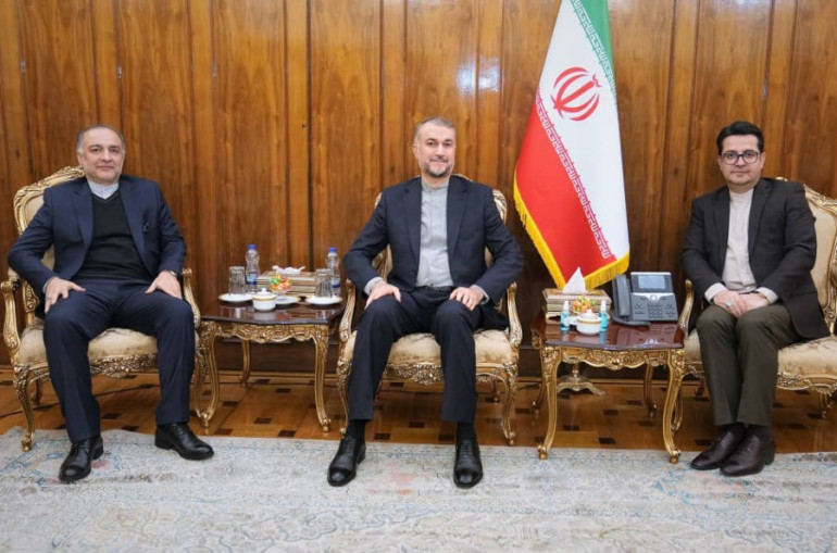Աբդոլլահիանը հանդիպել է Երևանում և Բաքվում Իրանի դեսպանների հետ