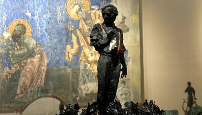 Հայտնի է, թե Շառլ Ազնավուրի որ քանդակը կկանգնեցվի շանսոնյեի անվան հրապարակում